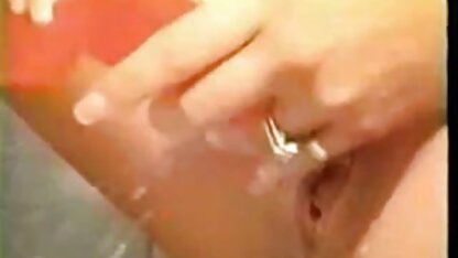 उसे बिल्ली फुल इंग्लिश सेक्सी पिक्चर के साथ चिढ़ा