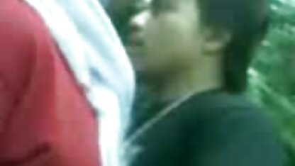दो लड़कियों पर एक चिकन जगाया सींग का बना हुआ फुल मूवी वीडियो सेक्सी